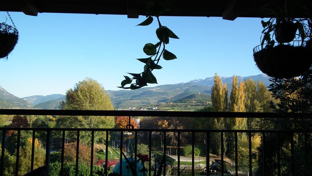 Bed and Breakfast Casa Catharina La Seu d'Urgell Exterior foto